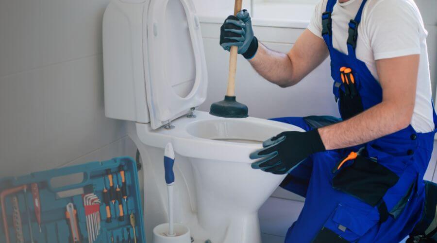 Expert burst pipe repair services in Ashland, IL